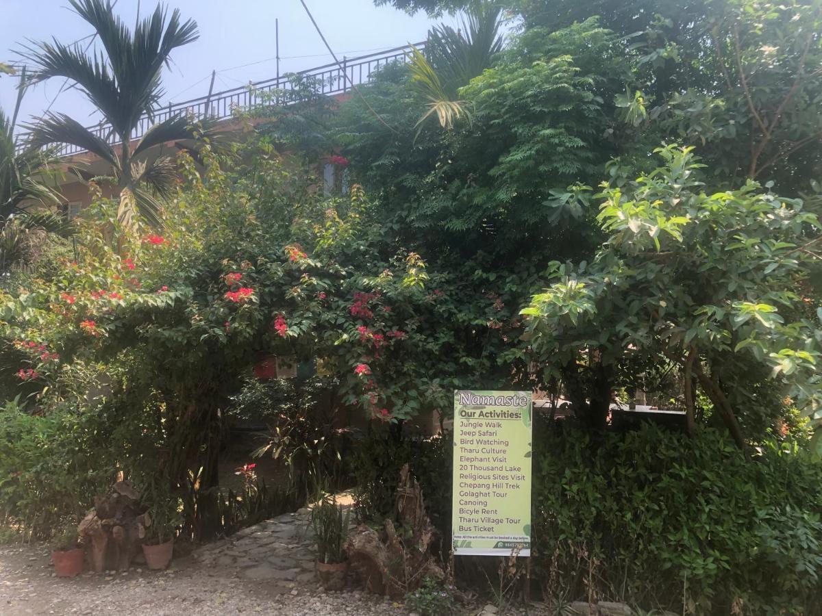 Tara Guesthouse - Sauraha,Chitwan Esterno foto