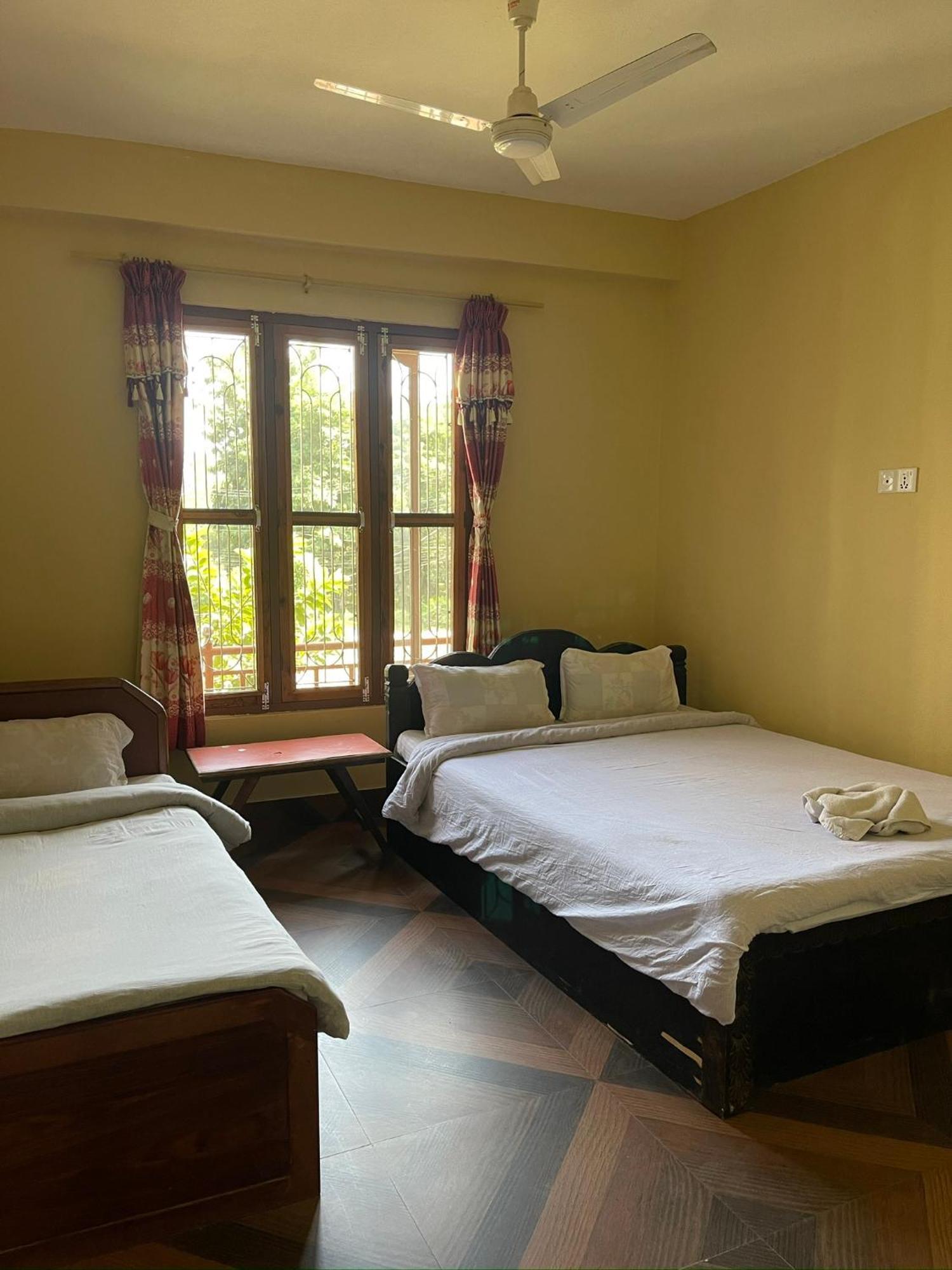 Tara Guesthouse - Sauraha,Chitwan Esterno foto